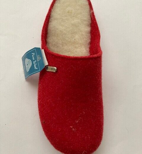 Pantoufle rouge taille 42