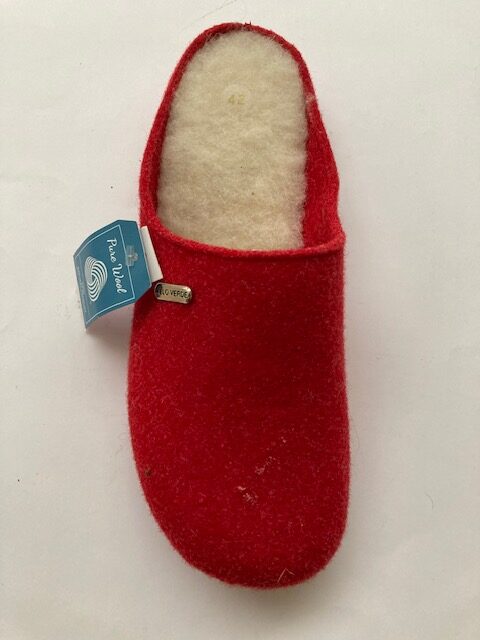 Pantoufle rouge taille 42